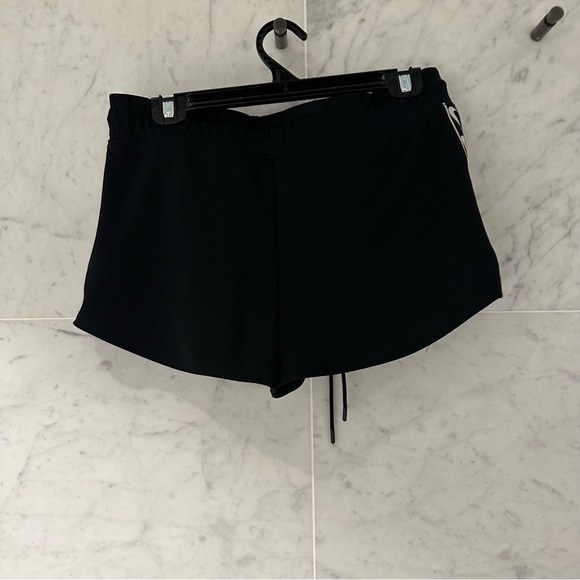 Nike | Black Shorts | Size M | Excellent Condition - Picture 3 of 4
